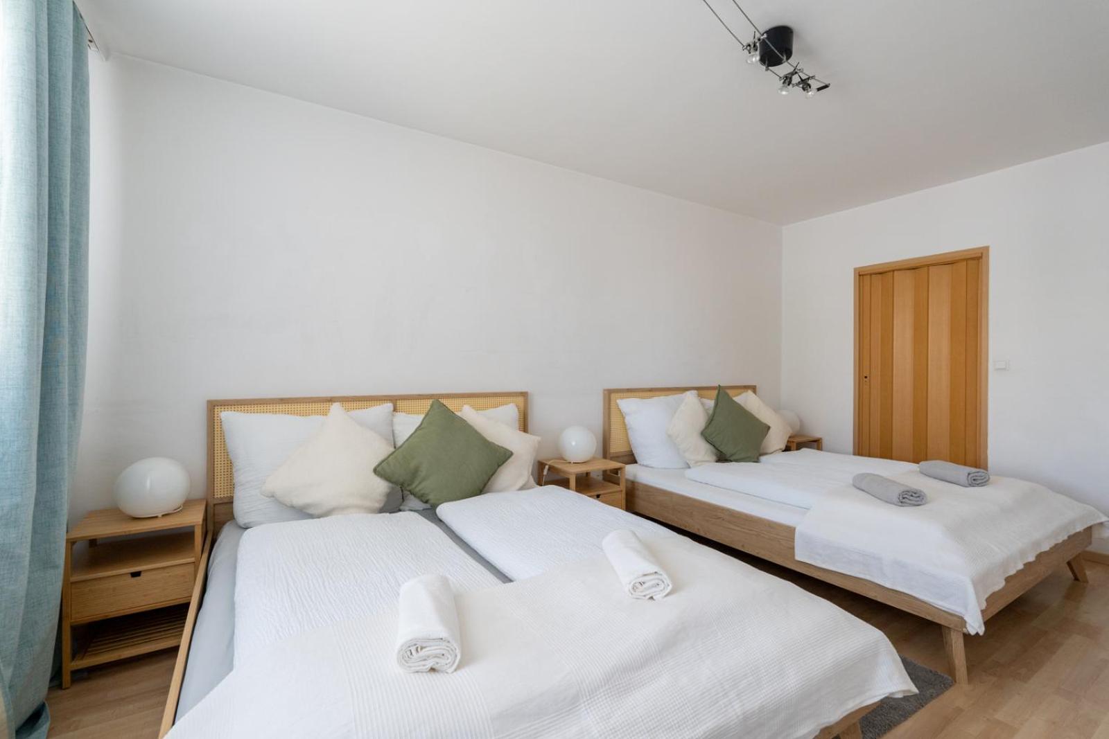 Two Bedrooms - 85 Squaremeters - 4 Min To U6 Dresdner Str Вена Экстерьер фото