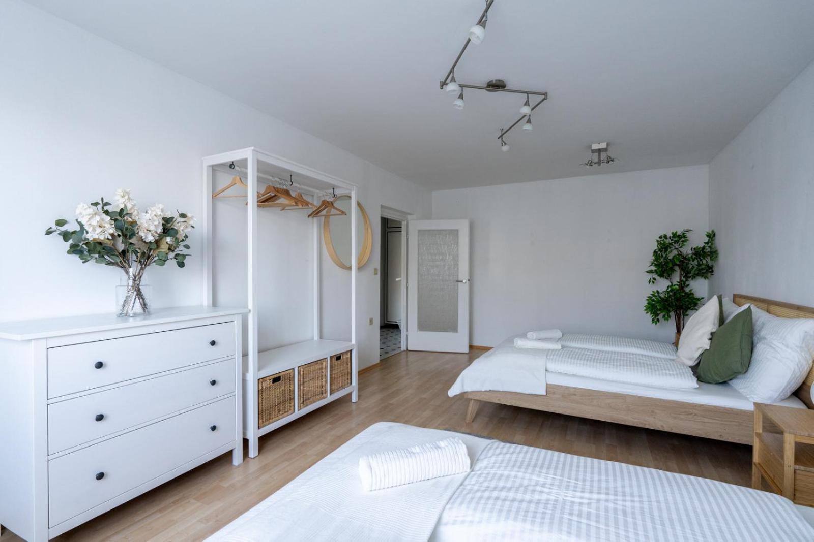 Two Bedrooms - 85 Squaremeters - 4 Min To U6 Dresdner Str Вена Экстерьер фото