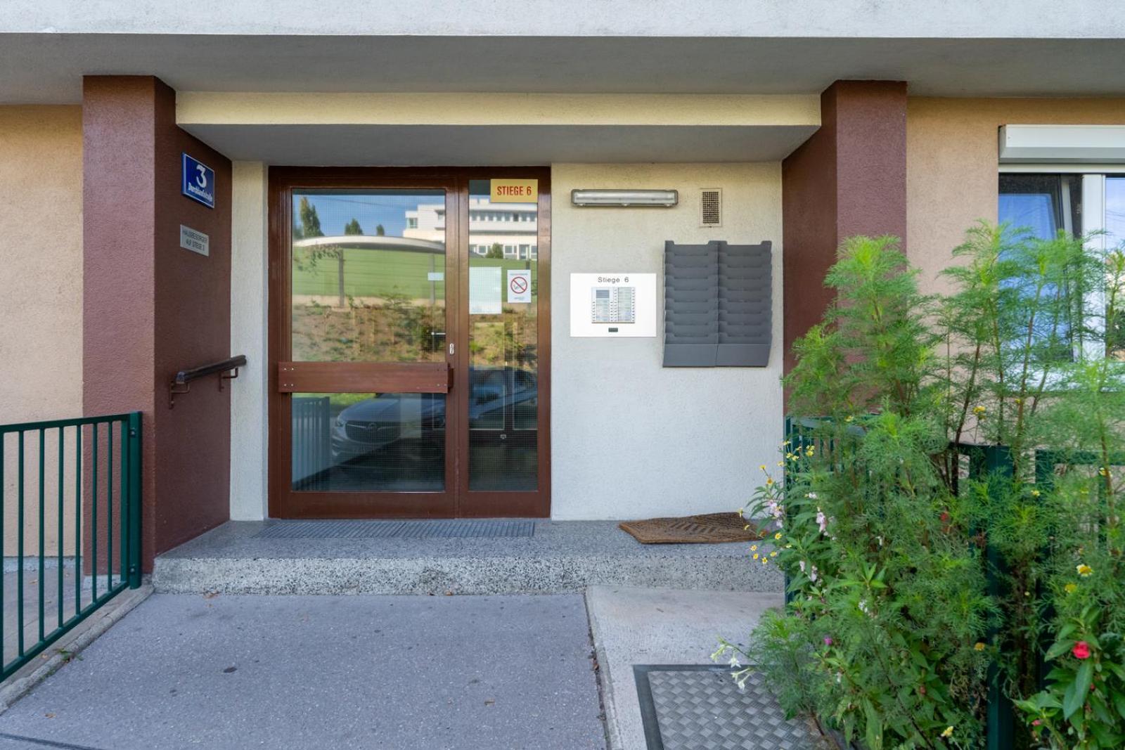 Two Bedrooms - 85 Squaremeters - 4 Min To U6 Dresdner Str Вена Экстерьер фото
