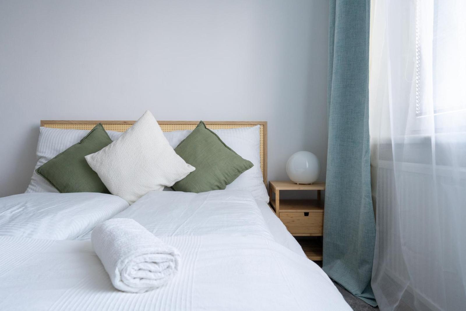 Two Bedrooms - 85 Squaremeters - 4 Min To U6 Dresdner Str Вена Экстерьер фото