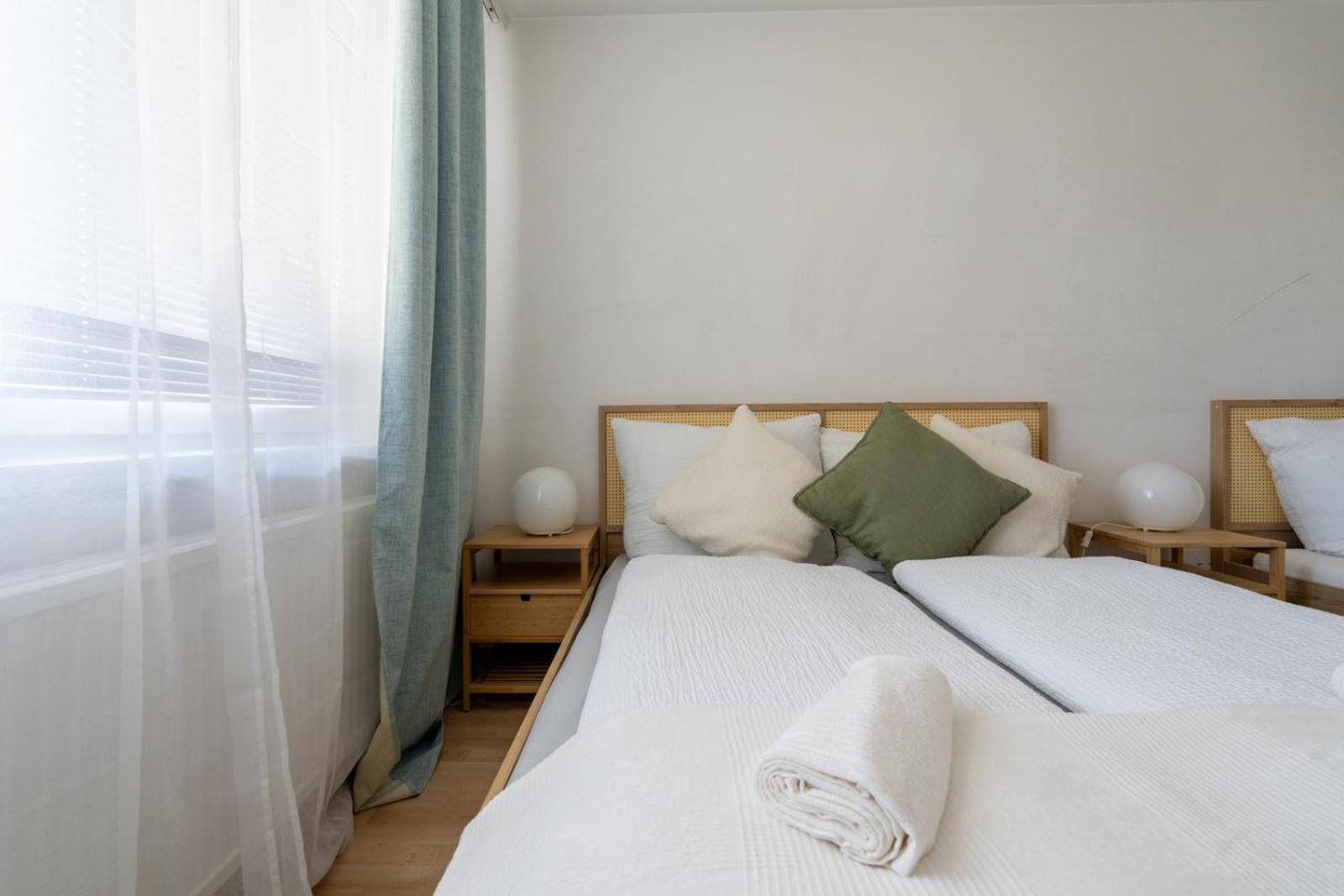 Two Bedrooms - 85 Squaremeters - 4 Min To U6 Dresdner Str Вена Экстерьер фото