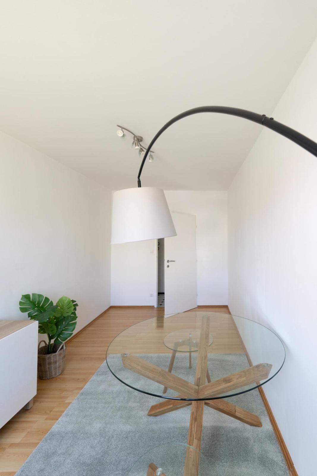 Two Bedrooms - 85 Squaremeters - 4 Min To U6 Dresdner Str Вена Экстерьер фото